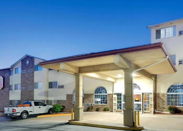 Super 8 By Wyndham Kansas City