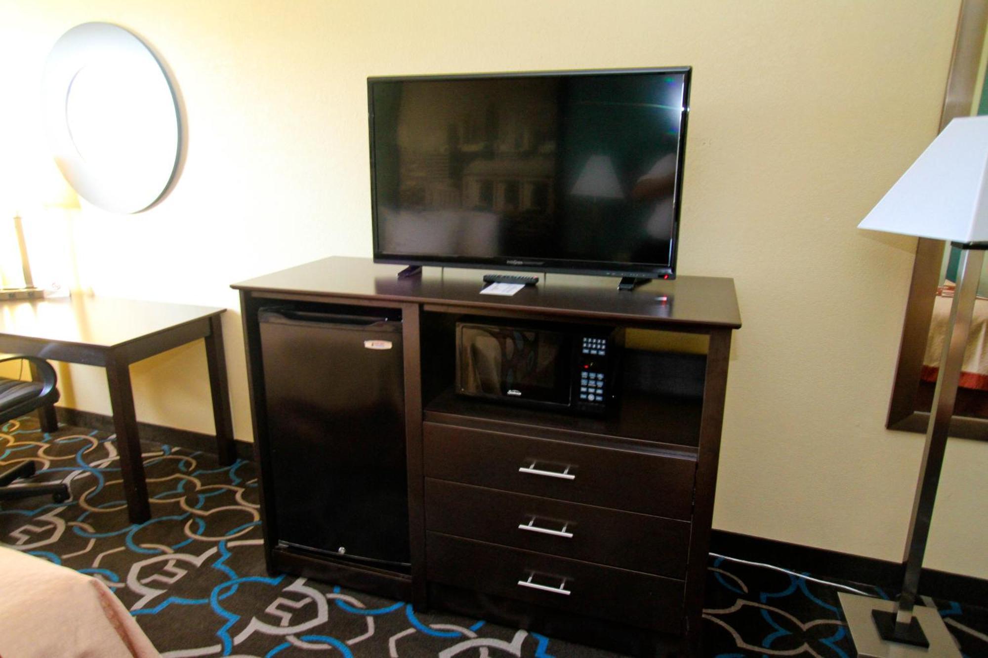 Hotel Super 8 By Wyndham Kansas Kansas City