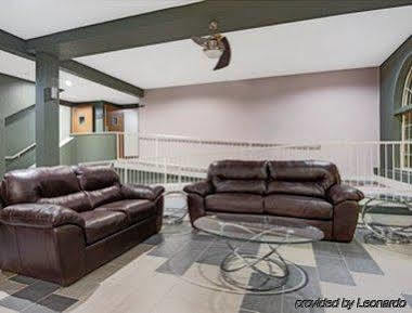 Hotel Super 8 By Wyndham Kansas Kansas City