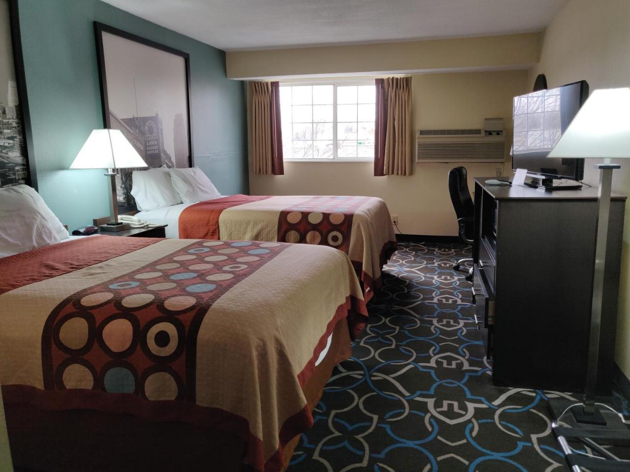 Super 8 By Wyndham Kansas *