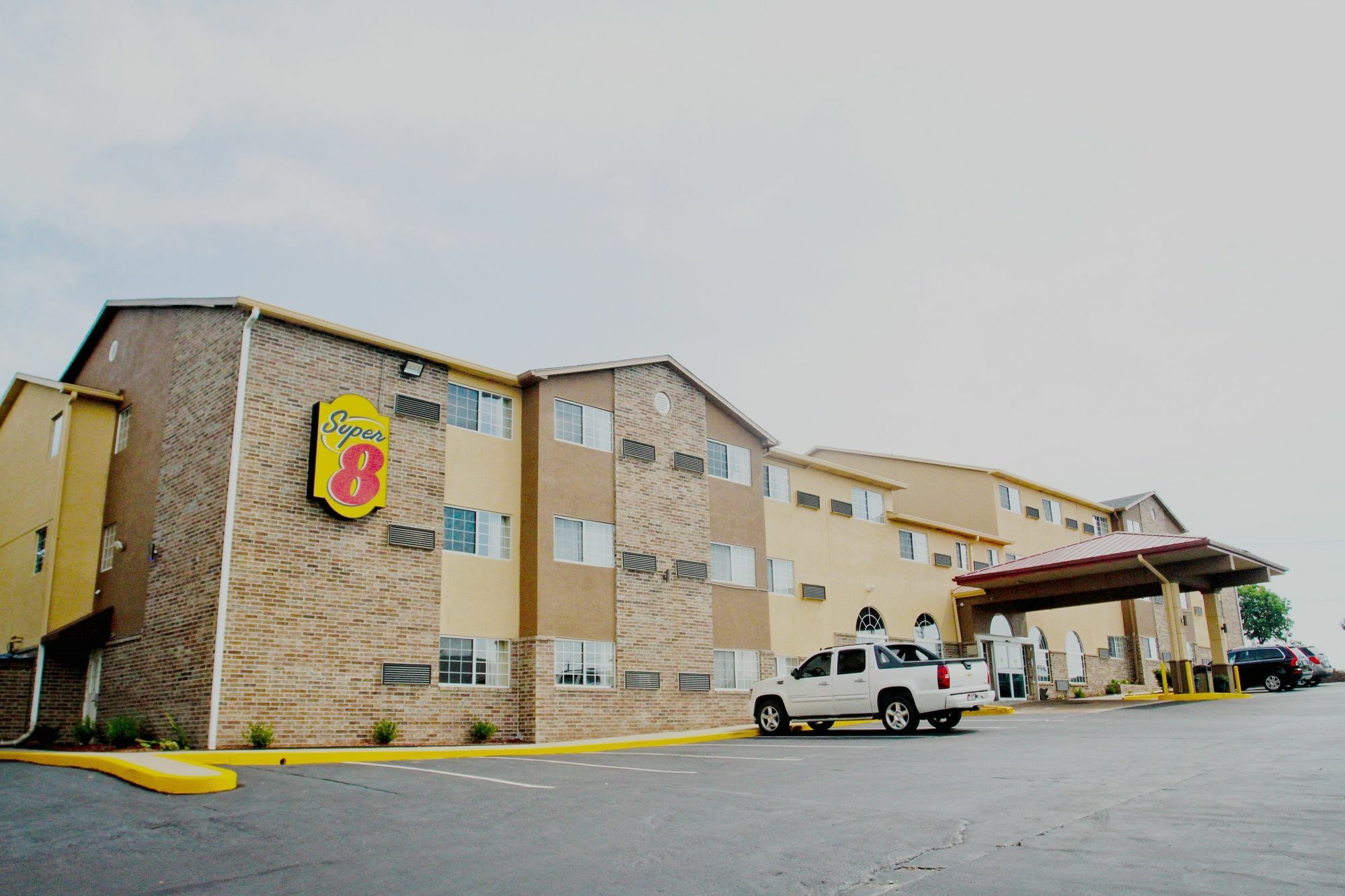 Hotel Super 8 By Wyndham Kansas Kansas City